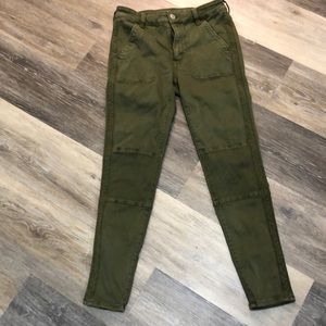 Army green American Eagle cropped jeggings
